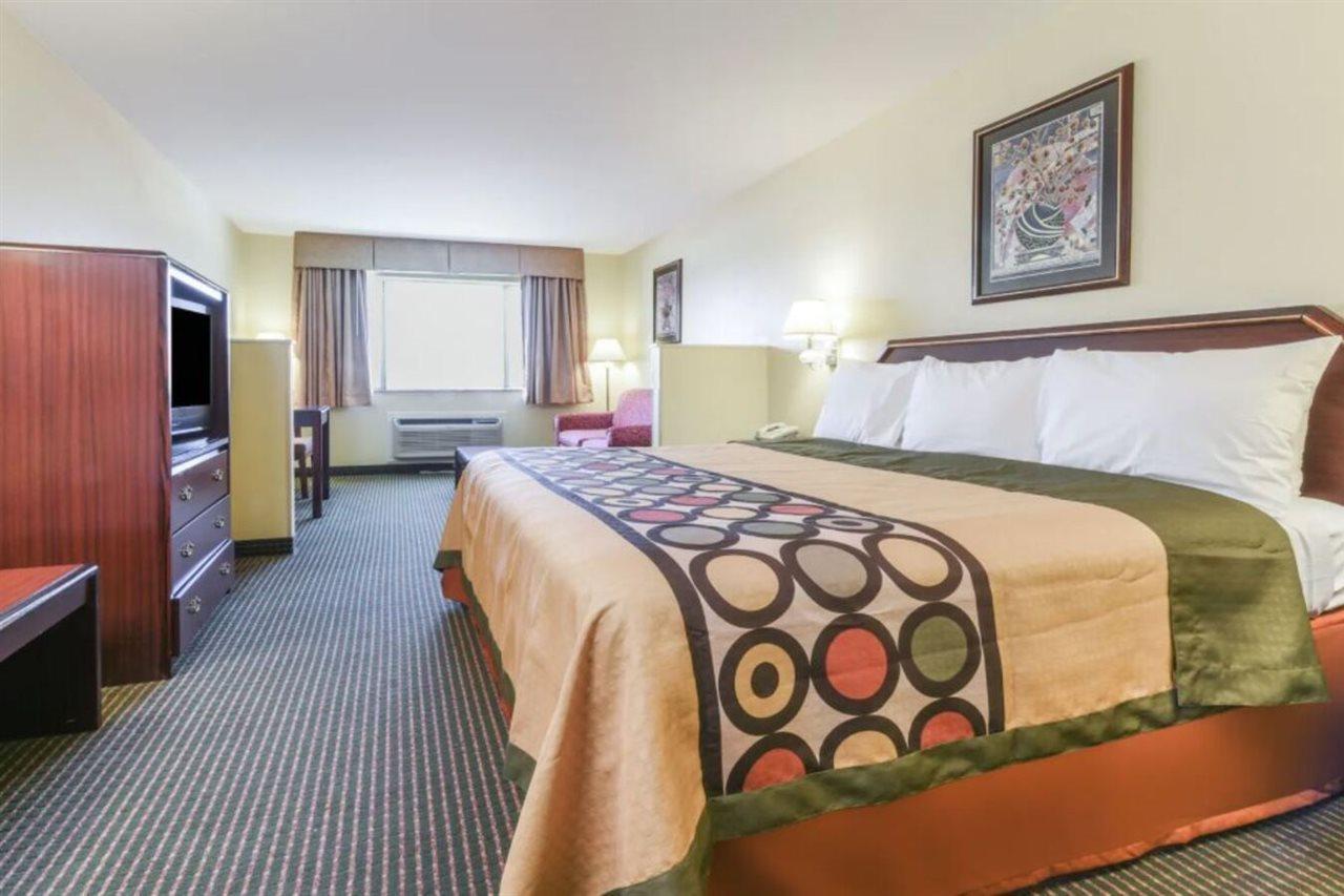 Super 8 By Wyndham Burleson Fort Worth Area Εξωτερικό φωτογραφία