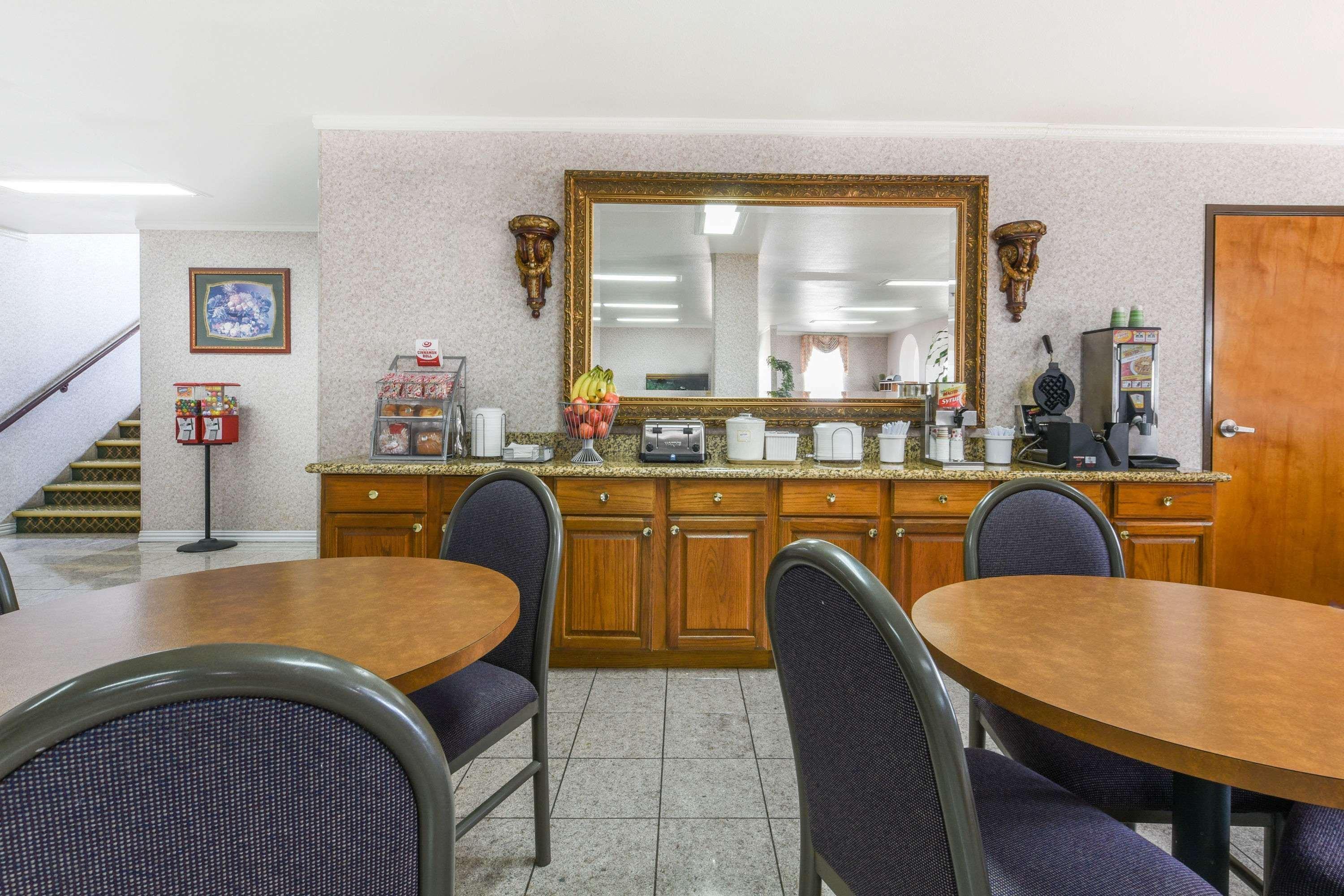 Super 8 By Wyndham Burleson Fort Worth Area Εξωτερικό φωτογραφία