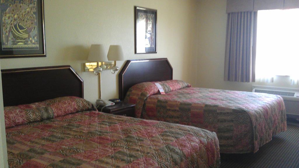 Super 8 By Wyndham Burleson Fort Worth Area Δωμάτιο φωτογραφία